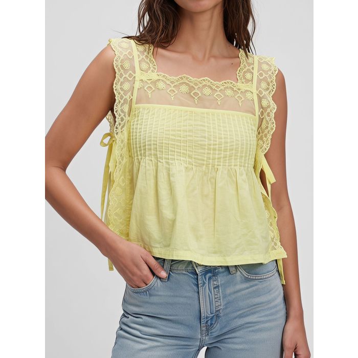 Playful Floral Lace Square Neck Resort Tie Side Crop Pintuck Tank T…