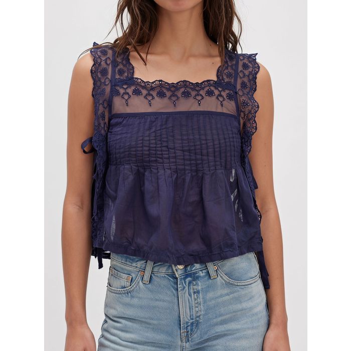 Playful Floral Lace Square Neck Resort Tie Side Crop Pintuck Tank T…